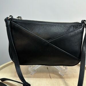 Kenneth Cole Black Leather Crossbody Bag